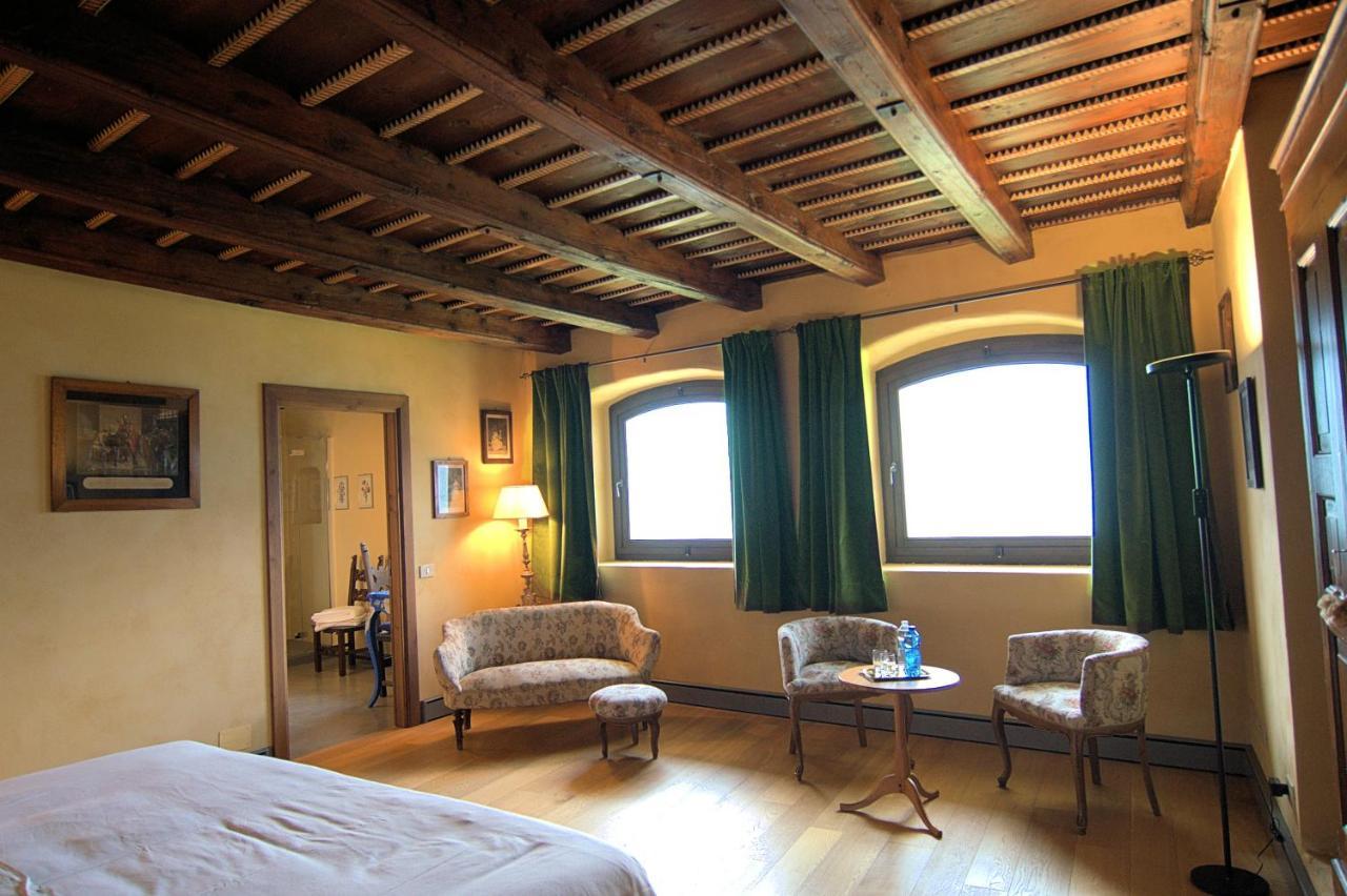 Palazzo Juvalta Bed & Breakfast Teglio Exterior photo